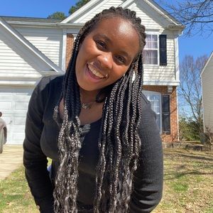 Meet your Posher, Kayla